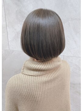 ドゥマン(Demain) 小顔 レイヤーロング グレーベージュ 前髪パーマ アッシュカラー