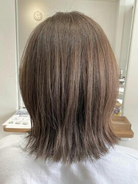 キートス ヘアーデザインプラス(kiitos hair design +) レイヤースタイル☆ミルクティーベージュ