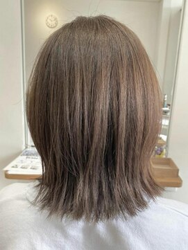 キートス ヘアーデザインプラス(kiitos hair design +) レイヤースタイル☆ミルクティーベージュ