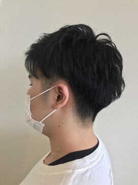 ジップ 緑店(zip) メンズツーブロ束間パーマ×20代カジュアル