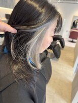 マルフェ 天王寺(marfe)&nbsp;インナーカラー　ホワイトシルバー　イヤリングカラー