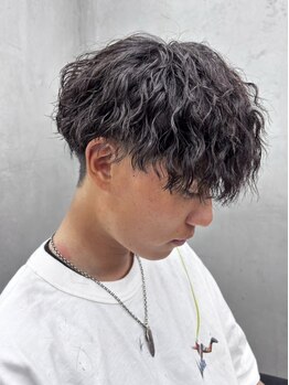 シード(SEED)の写真/【SNSで話題のメンズサロン】《ツイストスパイラルパーマ》を高品質にご提供◎どのパーマも一律価格[広島]