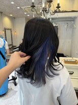 ニケロランジュ(Nike L'orange)&nbsp;色落ちまで可愛いくすみブルーのインナーカラー◎