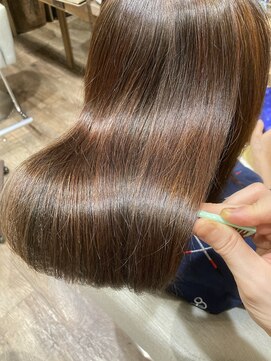 ユーリカ リチェルコ 四天王寺前夕陽ケ丘店 うねり広がり対策に髪質改善トリートメント