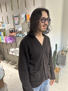 ミリ(milli Produce by ITAKURA) メンズロングパーマ