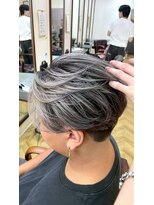 レボルトヘアー(R EVOLUT hair) MEN’S HAIR/波巻きツイストスパイラル/リバースセンターパート