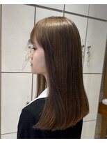 ヴァネッサ(VANESSA)&nbsp;透明感◎ベージュカラー！/吉川沙知