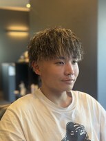 アオヤマ(AOYAMA)&nbsp;ツイストスパイラルパーマ/ホワイトメッシュ/スキンフェード