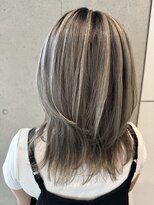 リック(Ric by KENJE)&nbsp;バレイヤージュ×シルバーアッシュ