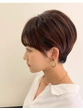 ビーハイブアヴェダ PARCO2店(BEHIVE AVEDA) [BEHIVE 高橋]　ぱつっと前髪のショートマッシュ