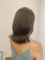 リリアーナ(LILIANA)&nbsp;育てるハイライト　イルミナカラー　外ハネボブ♪