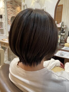 ヴィアンカ(Vianca) 丸みショートボブ