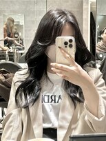 アンダーバーホワイト(_WHITE)&nbsp;大人かわいいヘア　レイヤーカット