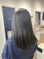 シアート(SHEART)&nbsp;グレーアッシュカラー　セミロング