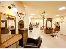 プリモ ココ 鍋島店(Primo coco.)の雰囲気（広々した店内でゆったりとお過ごしいただけます☆/髪質改善）