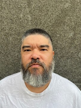 ルドローブラントオオサカ(LUDLOW BLUNT Osaka) 【LUDLOW BLUNT】脱丸刈り 髭パーマ フェード坊主