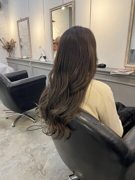 ラム(L'am) オリーブグレージュ/寒色系/アッシュ/透明感カラー