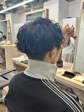 サロンドジョー(salon de joe) メンズカットツイストスパイラルパーマスペインカールショート