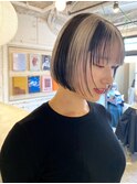 デザインカラーコントラストハイライト切りっぱなしボブ