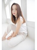 透明感ストレートで魅せるナチュラル美