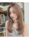大人ロングレイヤーミルクティベージュ内巻きレイヤーカット