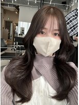 リス バイ ソヨン(Lis by SOYON)&nbsp;黒髪/グレーベージュ/レイヤーロング/前髪パーマ/髪質改善