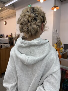 エルム 府中(yelm) 【ヘアセット×ホワイトブロンド】#ヘアメイク#ヘアアレンジ