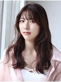 大人女性にも取り入れやすい上品なピンクブラウン