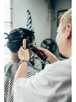 バロネットバリー(Baronet Barrie)の写真/静かに差をつける、大人の嗜み