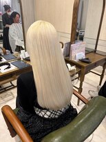 ヘアルーム ルシア(Lucia)&nbsp;抜きっぱなしブロンドカラー！