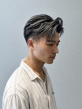 マナ 阪神尼崎(MANAZ) リバースセンターパート白髪ぼかしメッシュハイライト