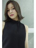 コキャン(COQUIN)&nbsp;外ハネ切りっぱなしボブ×グレージュ