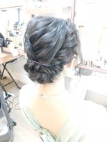 ロカット サロン(Roquat Salon)&nbsp;ミディアムアップアレンジ【ヘアアレンジ　立川南口/立川/袴】
