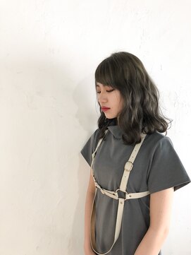 アンフィドットドゥルドゥ(AnFye.dueldo) AnFye.dueldo抜け感カーキベージュカラー