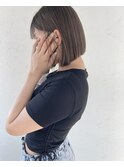 ラインが綺麗な切りっぱなしボブ