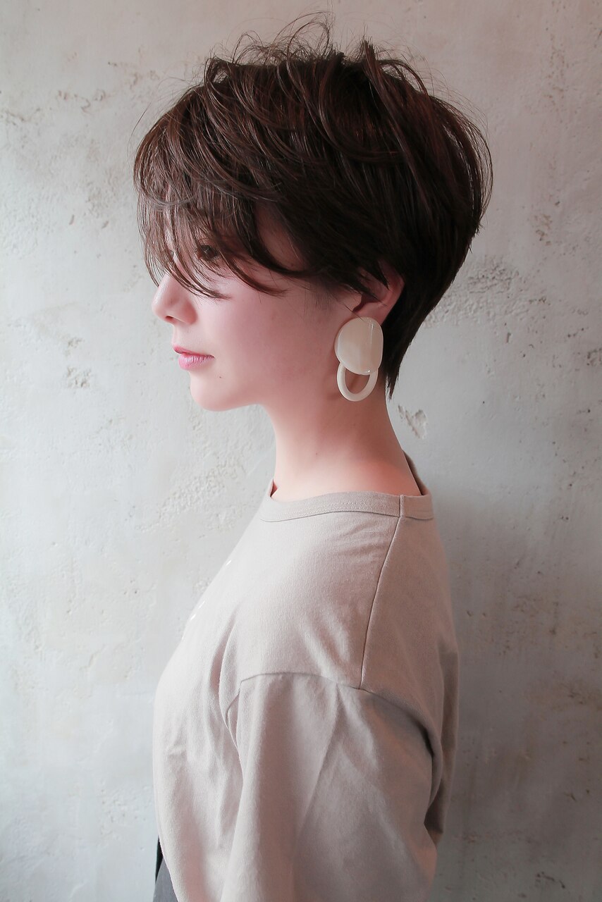 〈カット〉小顔＆似合せを叶える　骨格補正カット　\4500