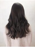 透明感グレージュ_アースカラーくびれヘアツートン_ba364261
