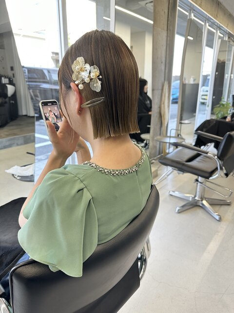 結婚式/お呼ばれヘアアレンジとフォルムがキレイなパツっとボブ