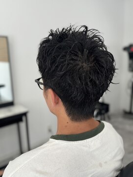 スワッグ(SWAG) メンズカット/メンズパーマ/シェービング/眉毛カット/ヘッドスパ