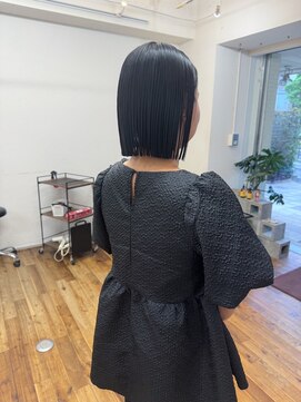 シロ(siro) 切りっぱなしボブ