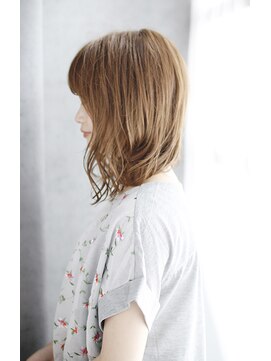 シュシュット(chouchoute) 美髪質改善ホワイトブロンドワイドバングイメチェン外ハネボブ42