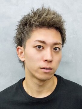 クロム トウキョウ ザ バーバーアルト 神保町店(CHROM TOKYO the Barber ALT) ショートウルフ/ツイストパーマ/アッシュブラウン