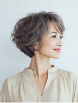 ビフィーノ リルネ(Bifino Rilune)&nbsp;横顔が締まる大人のグレーボリュームショート