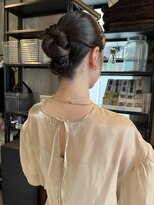 レアワンハナレ センター北美容院(lea/1 HANARE)&nbsp;タイトシニヨンスタイル