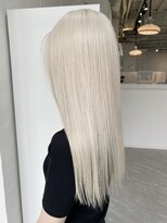 エンベール(EN VEIL)&nbsp;ホワイトブロンド×艶髪ストレートロング