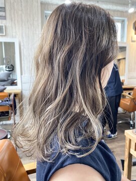 アクトゥス(AEQUITAS) エモージュハイライトセミディ