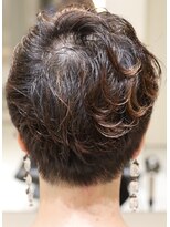 ヘア デザイン リスク(HAIR DESIGN RISK) 【RISK 高橋勇太】黒髪でシルエットが完璧な束感ベリーショート