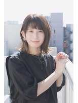 ノイン(noine)&nbsp;ナチュラル感と透明感を合わせ持ったブラウン