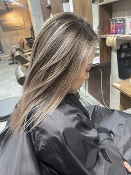 ラフ(LAFF) #バレイヤージュ#グレージュカラー#ボブウルフ#ココアベージュ