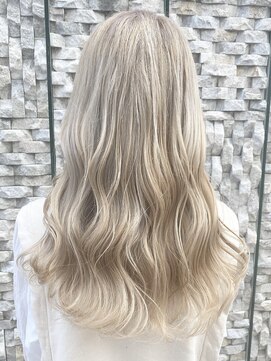 アリュア(Allure) ホワイトミルクティーカラー コトリベージュカラー